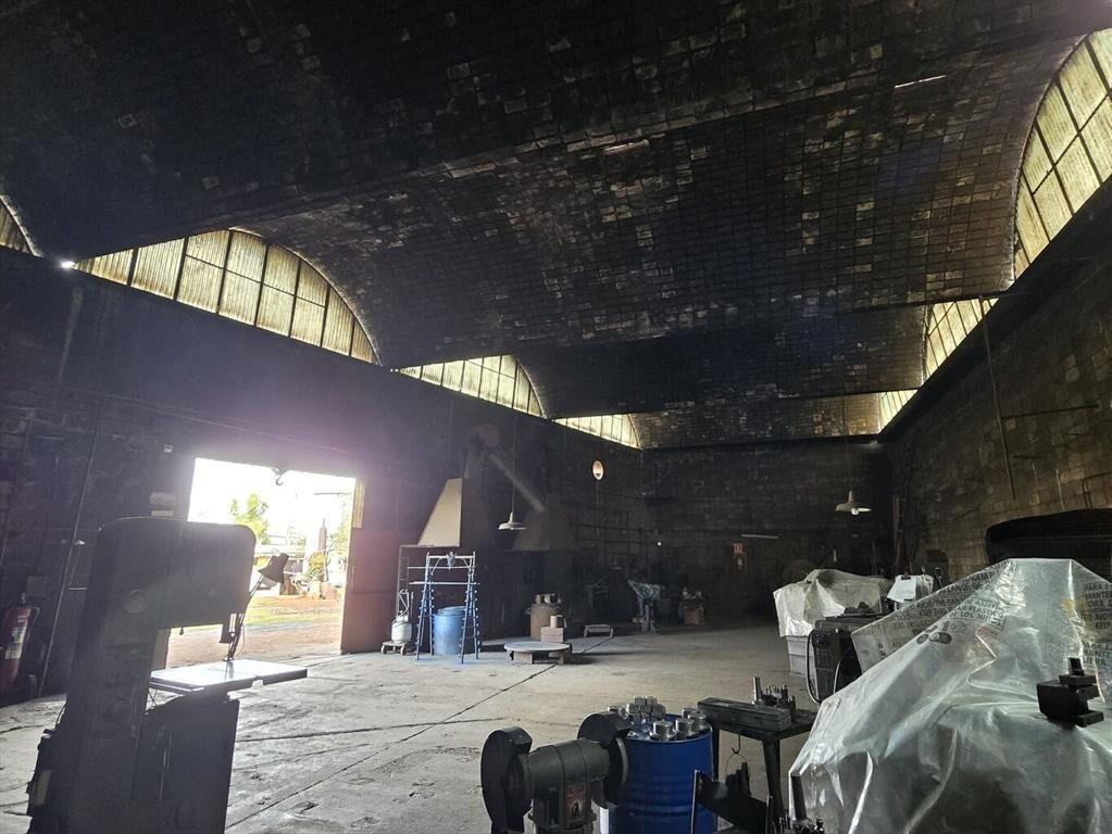 Gran Predio Industrial en Belvedere – 2.041 m² de terreno |