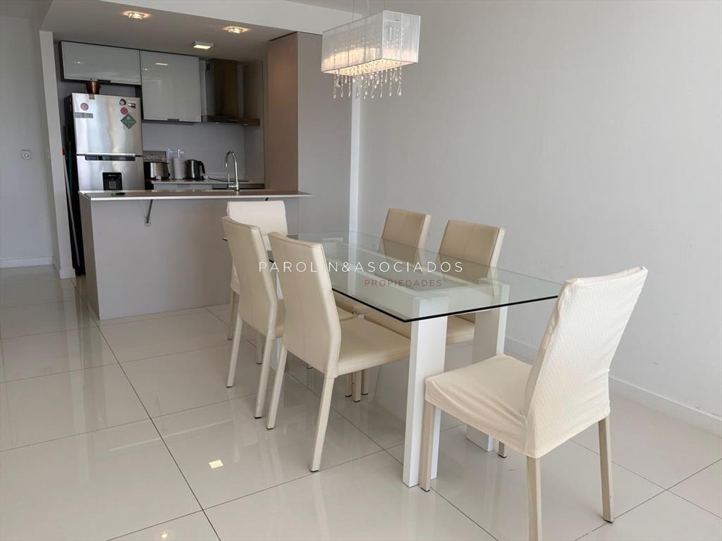 Apartamento de 2 dormitorios en edificio Artower,