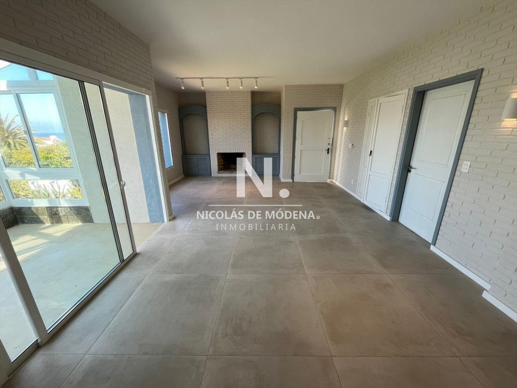 Chalet en PenÃnsula en venta, de 4 dormitorios.