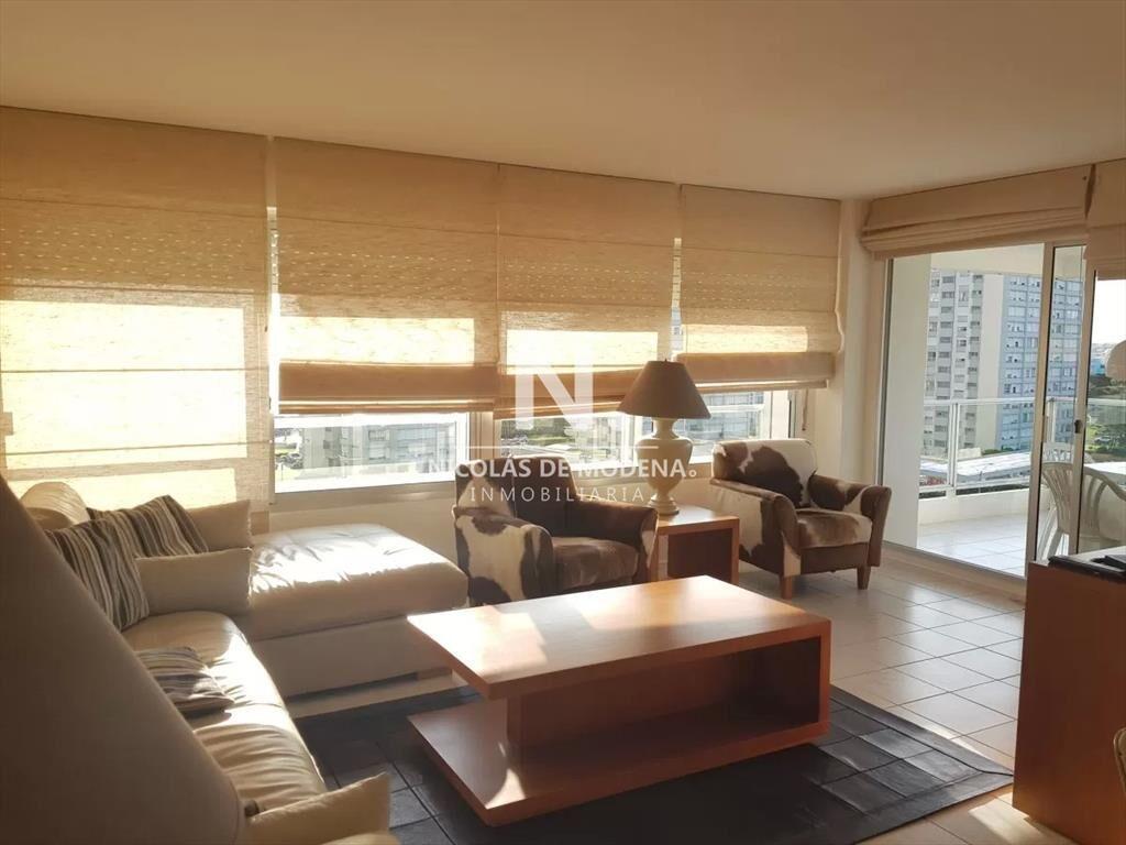 Impecable departamento, comodo e iluminado.