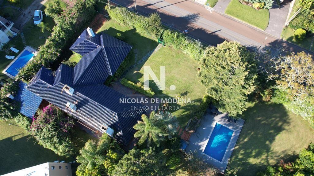 Espectacular casa en Playa Mansa, a metros del