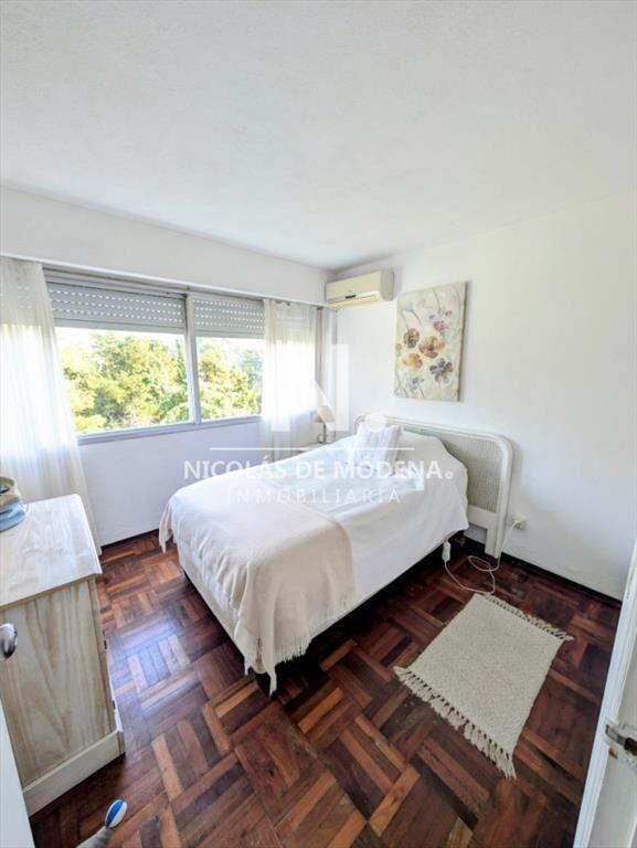 Apartamento de 3 dormitorios en venta en Punta