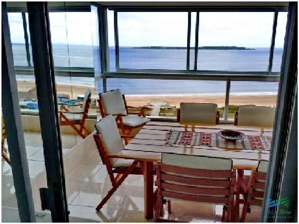 EXCELENTE APTO CON VISTA DIRECTA AL MAR!! MANSA,