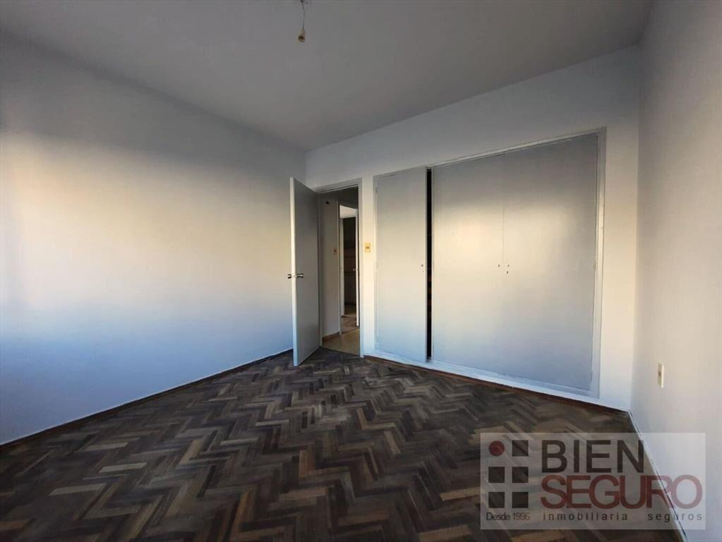 Cómodo apartamento de 1 dormitorio en Centro. Ideal inverso