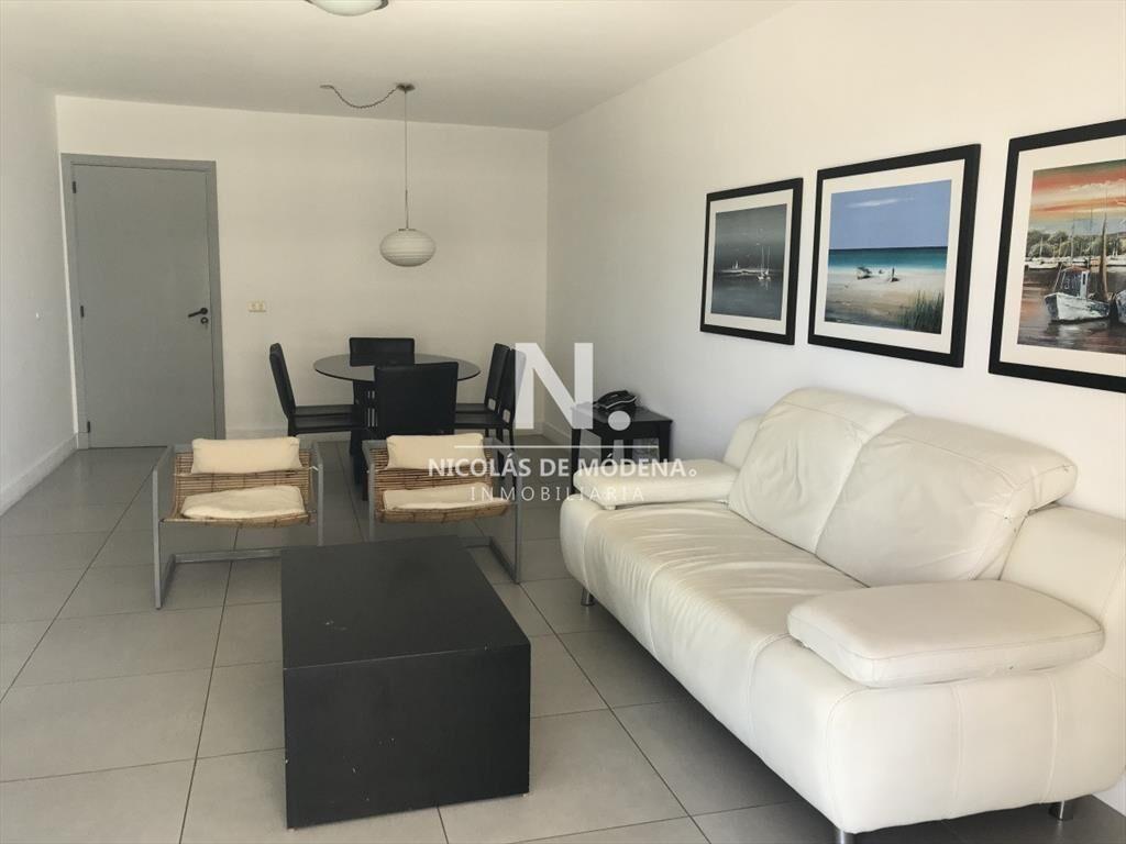 OPORTUNIDAD ! Hermoso apto de 2 dormitorios