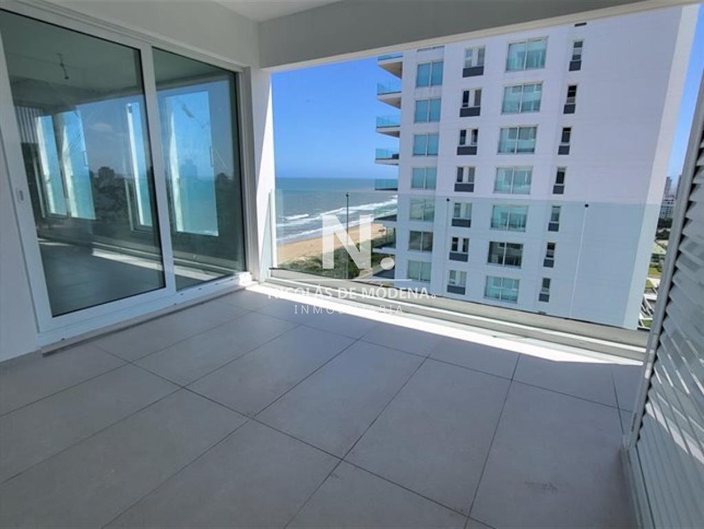 Vende apartamento con hermosa vista, de 4 en del