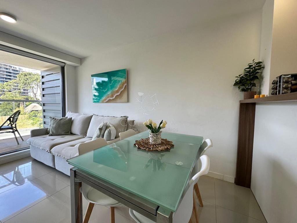 Vende apartamento de 1 dormitorio y medio en Peninsula, Pun
