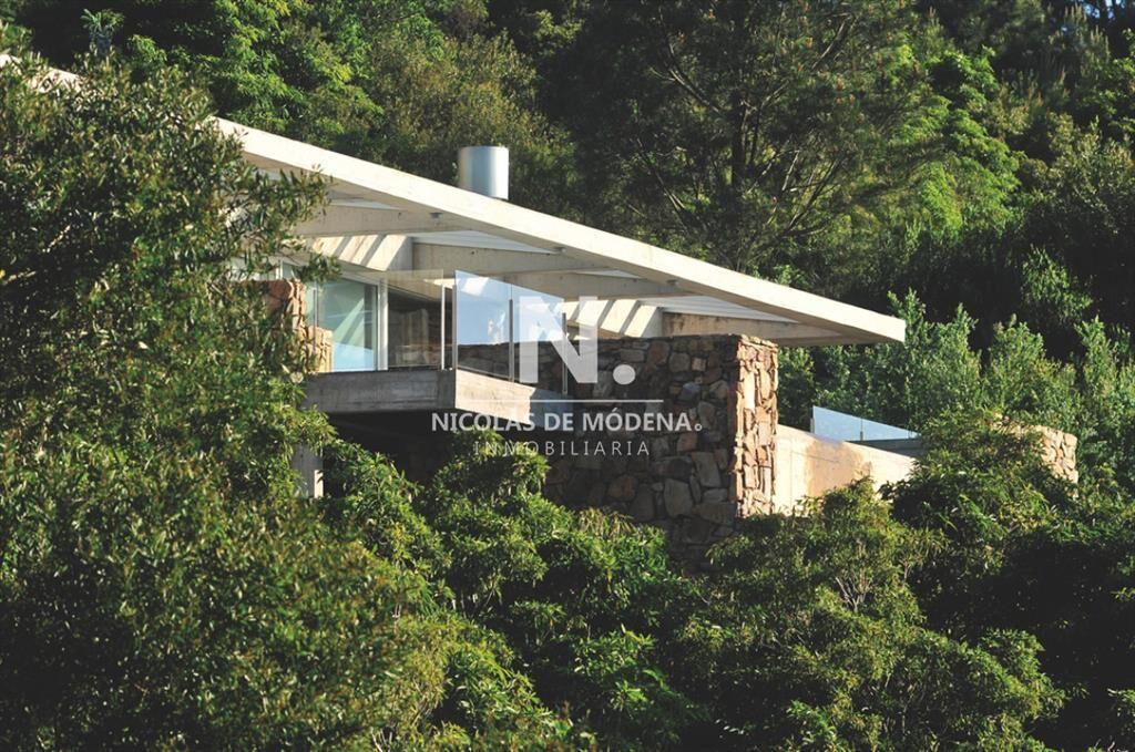 Casa 3 dormitorios en suite en Las Cumbres con