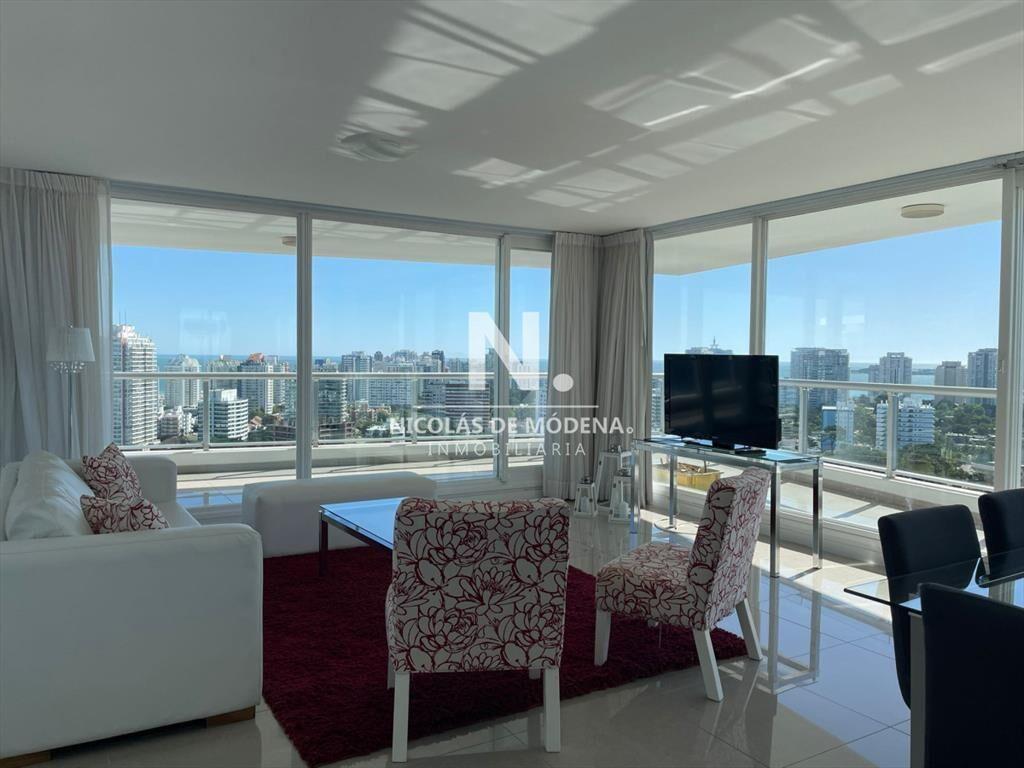 Amplio departamento en venta en punta del este