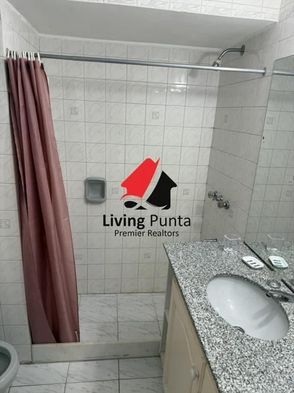 GRAN PLANTA EN COMPLEJO CON SERVICIOS