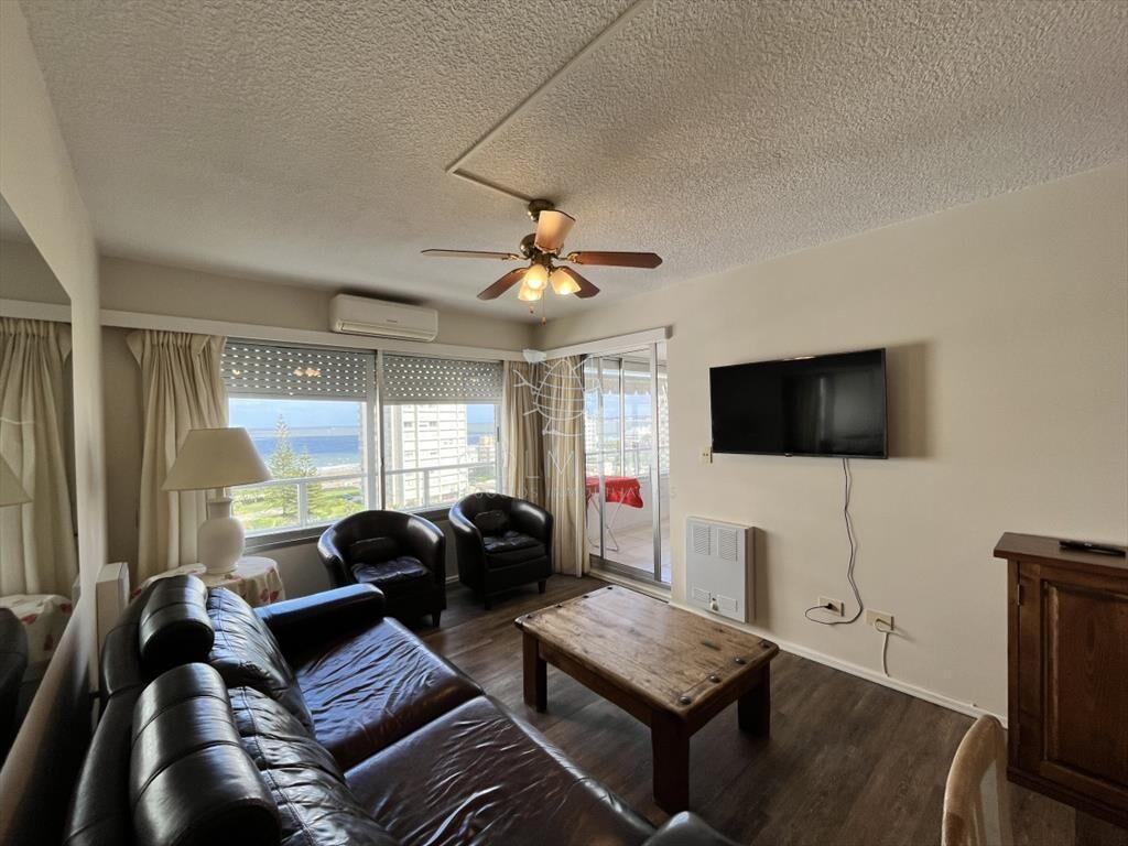 departamento en complejo LIncon Center