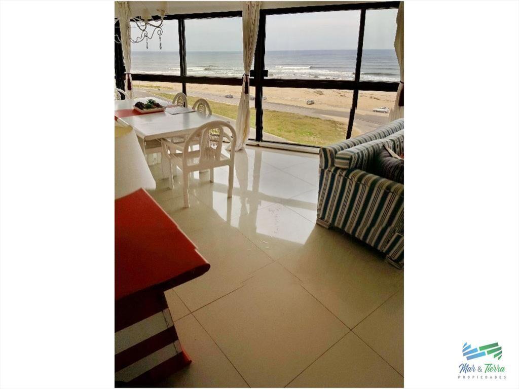 Apartamento en Brava, 3 dormitorios *