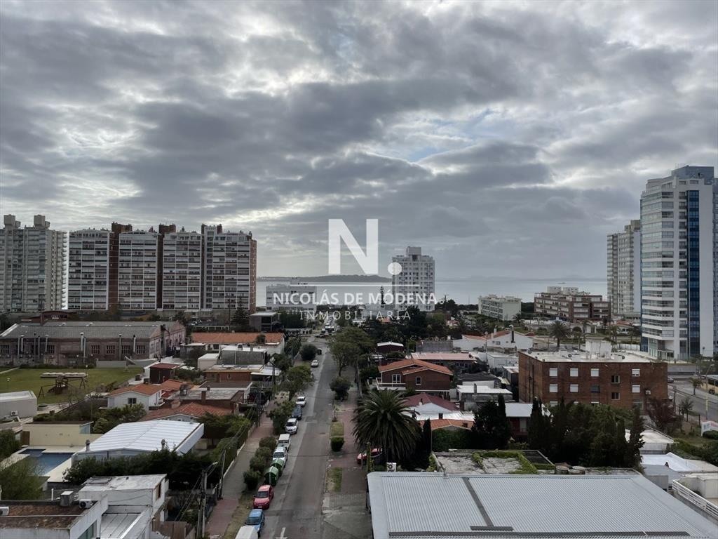 En venta 3 dormitorios con vista a la isla y los dedos. Pun