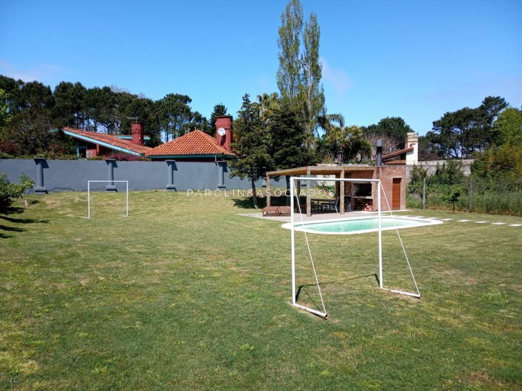 Casa en excelente estado en zona Marly - Punta del Este