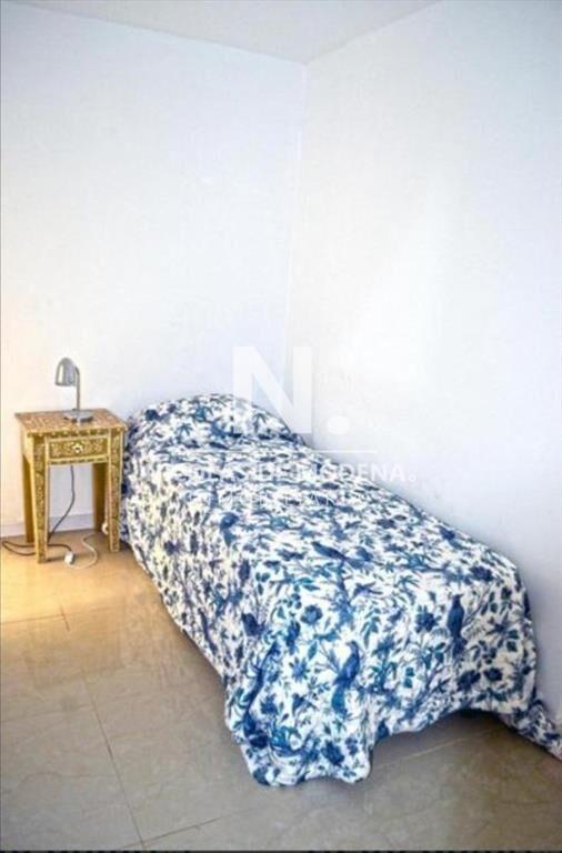 Vende apartamento de 3 dormitorios con balcon en
