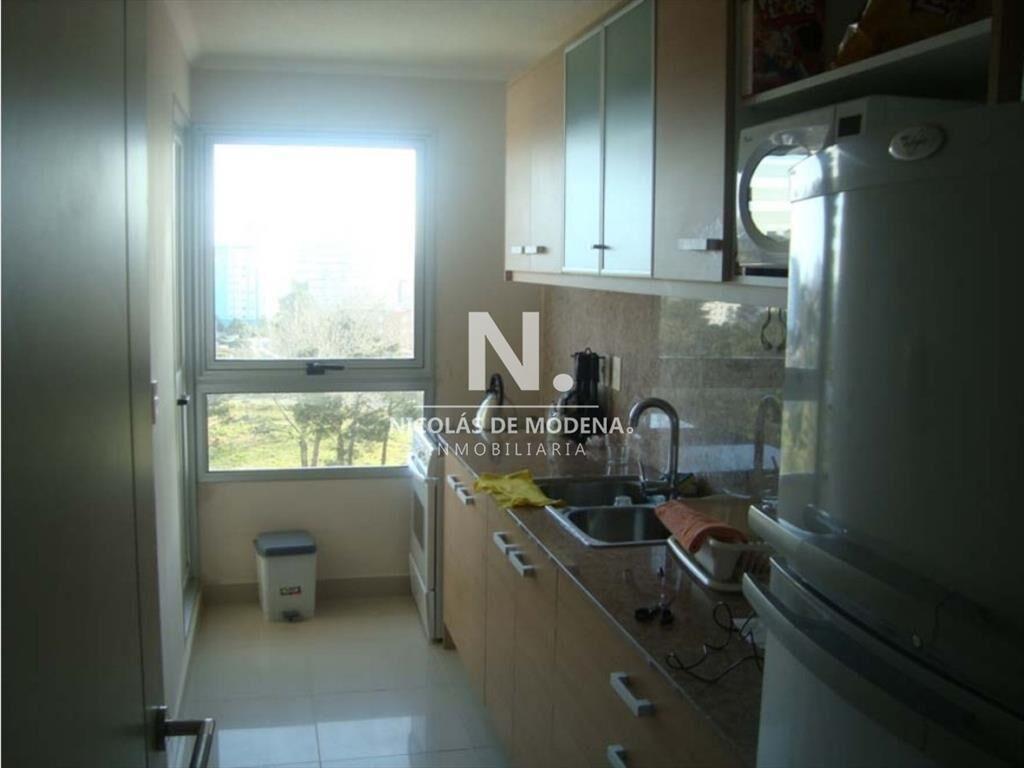 En venta apartamento de 3 dormitorios en  Punta