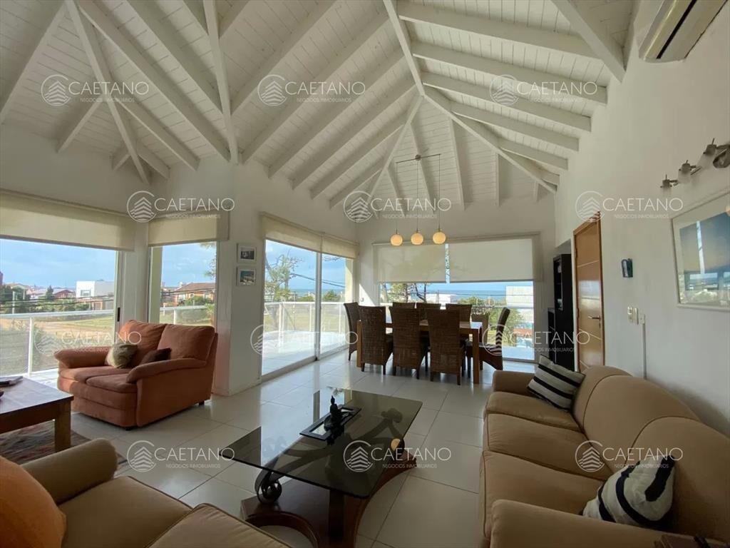 Venta casa 6 dormitorios Montoya