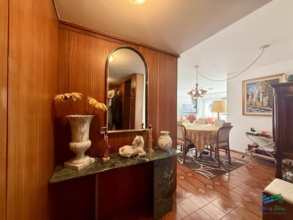 En Venta Amplio Apartamento en Torre Amalfi