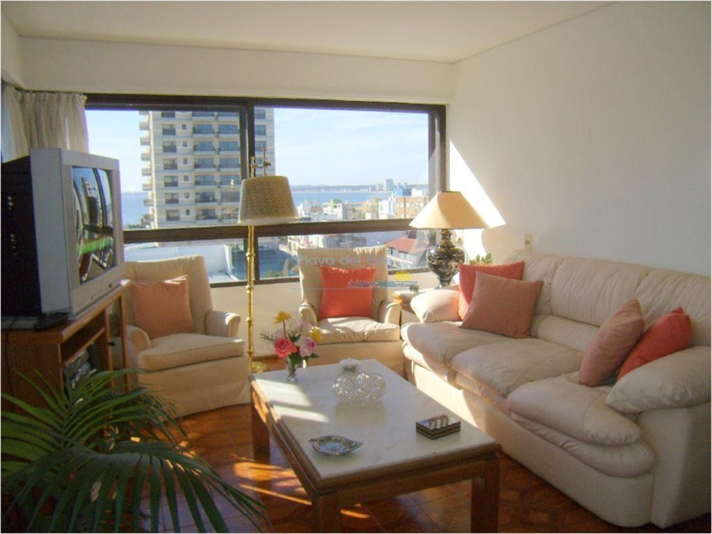 Apartamento en Peninsula, 2 dormitorios y medio