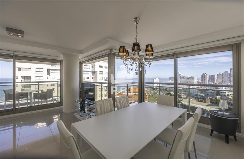 Apartamento dos dormitorios y dos suites - Imperiale III -