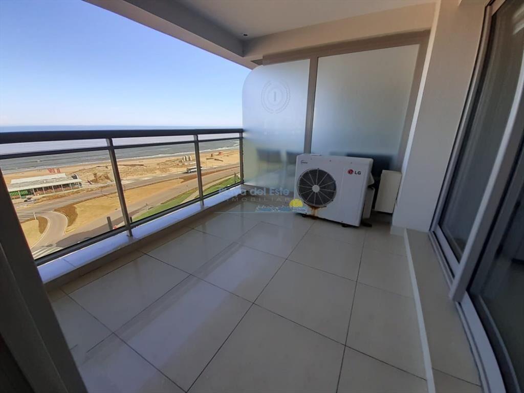 Apartamento en Alquiler de 3 Dormitorios en Punta