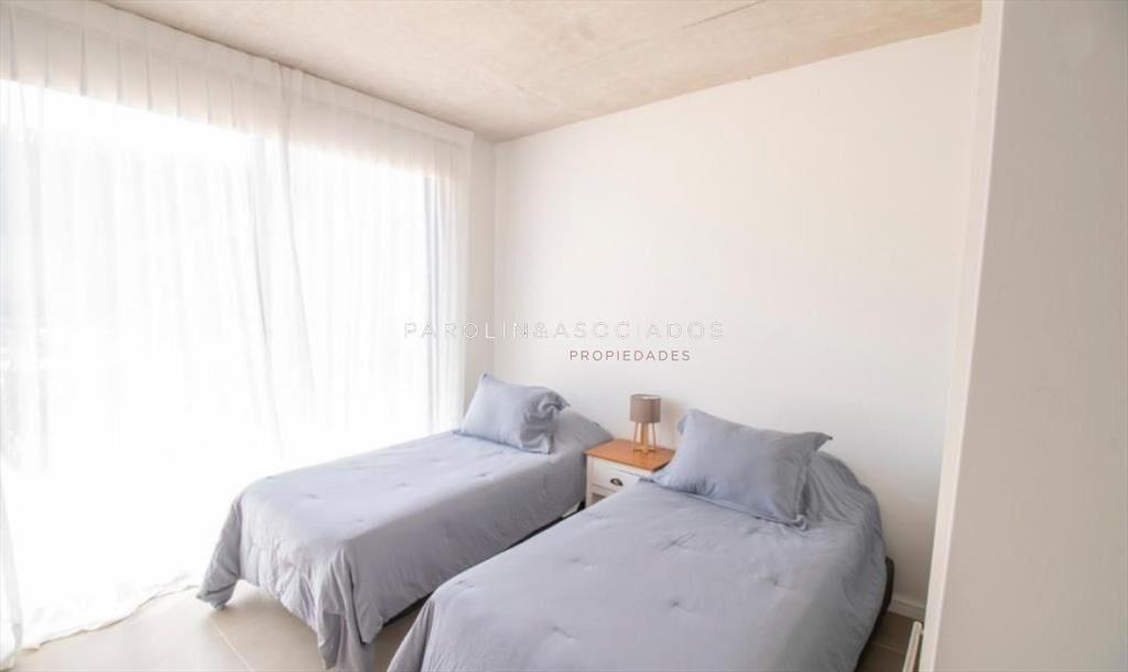 Casa de 4 dormitorios en venta en Pueblo Mio, del