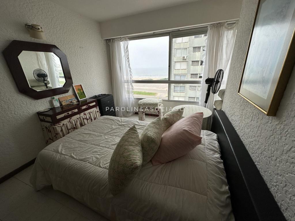 Vende Apartamento de 3 dormitorios en Brava,