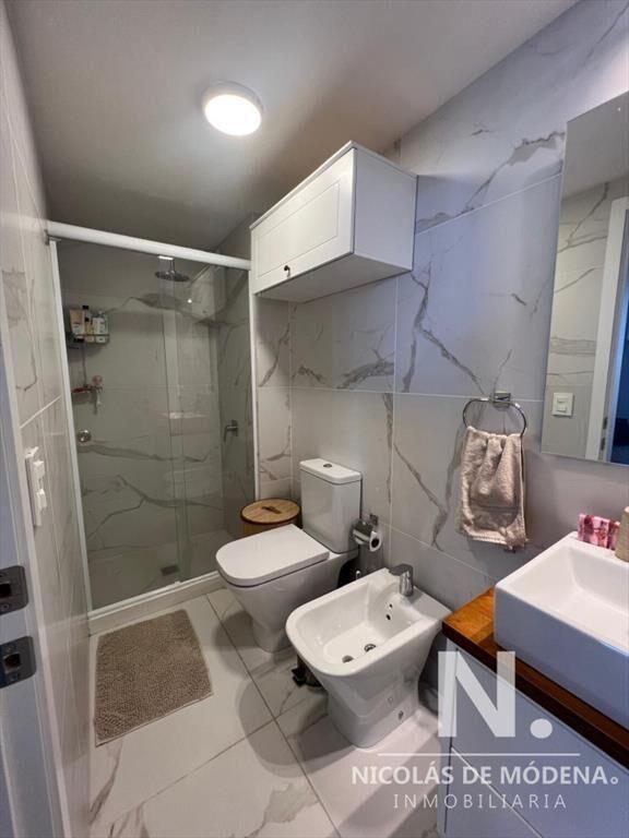 apartamento moderno de 1 dormit. y medio en view, Punta del