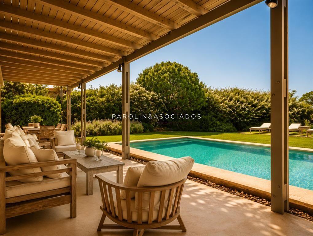 Exclusiva casa en Venta, 4 dormitorios