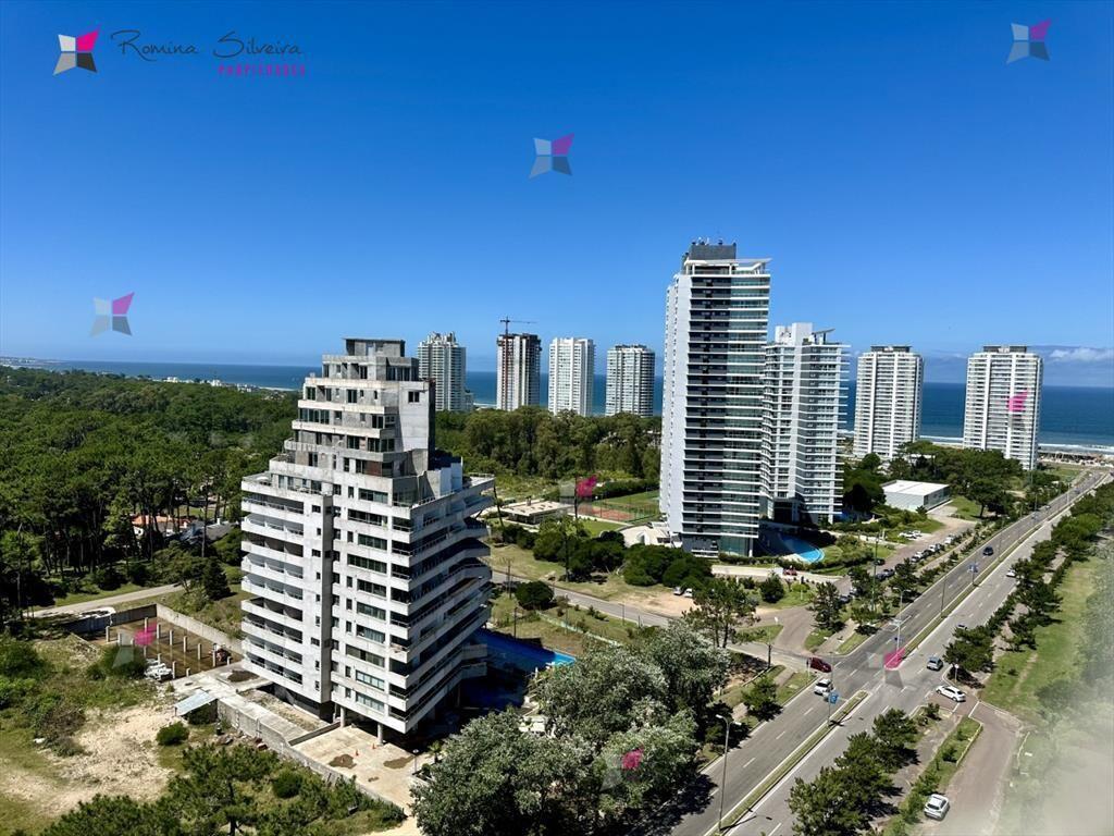 Pent House duplex en torre de categoria con