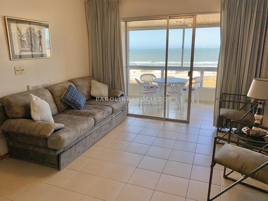 Apartamento en venta frente al mar en Alborada, Punta del E