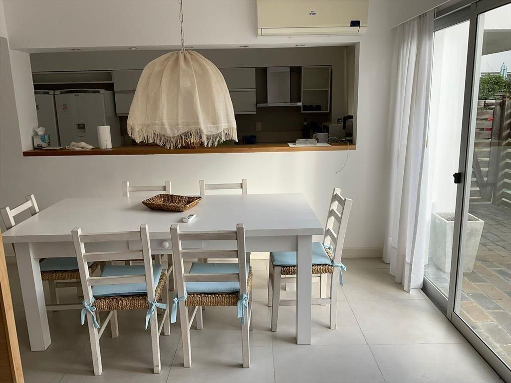 Alquiler Montoya, 2 suites y media, piscina mucama