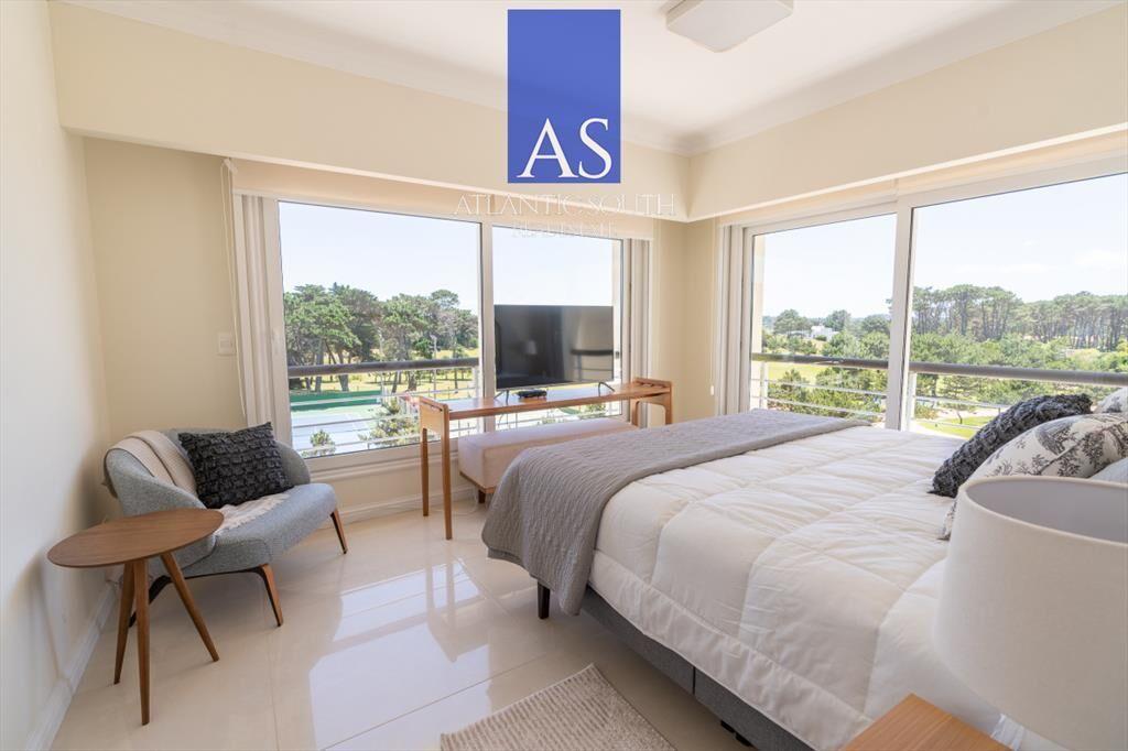 Exclusivo apartamento de 4 dormitorios con y del