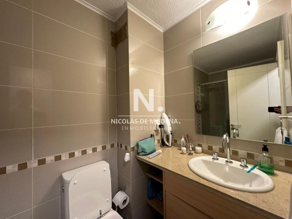 Penthouse de 3 dormitorios en venta a metros de