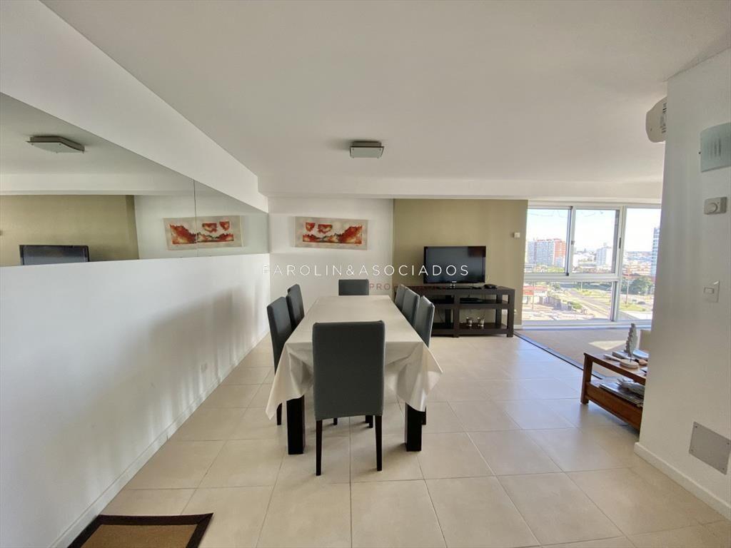 Venta de apartamento de 2 y medio en edificio Torre del Mar