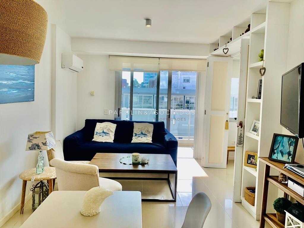 Apartamento de 2 dormitorios en venta en Arenas
