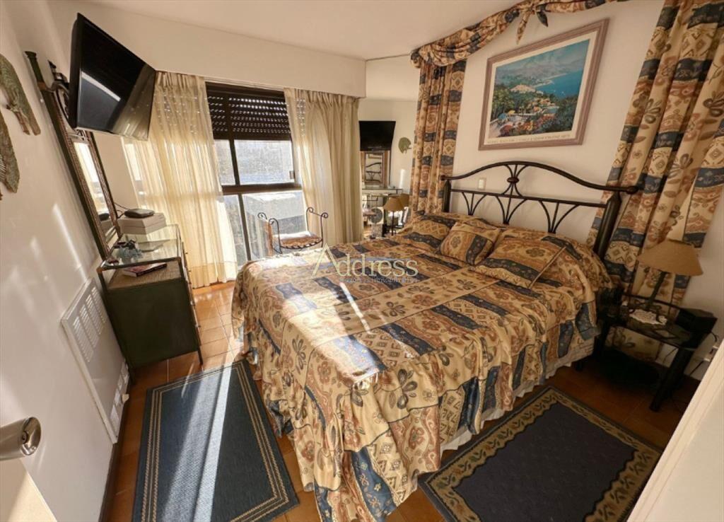 Vende Apartamento frente al mar en Brava, Punta 2