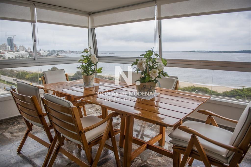 Vende apartamento de 3 dormitorios en Mansa, Punta del Este