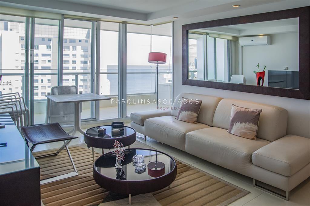 Vende apartamento de 2 dormitorios en suite en