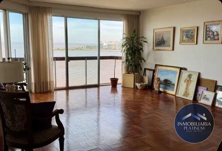 Apartamento en venta c/ cochera en Pocitos Nuevo