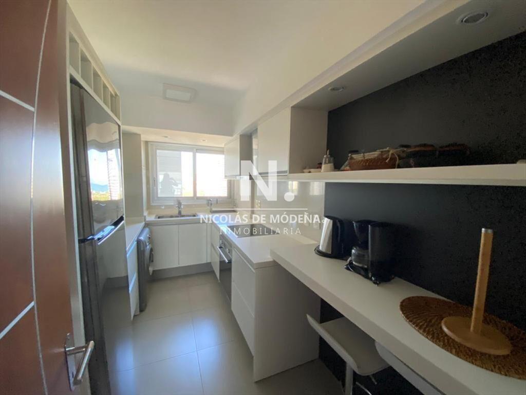 Oportunidad en venta de apartamento de 2 en del
