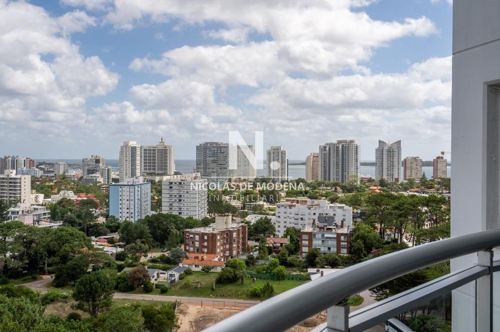 Venta Apartamento de 3 dormitorios en zona a del