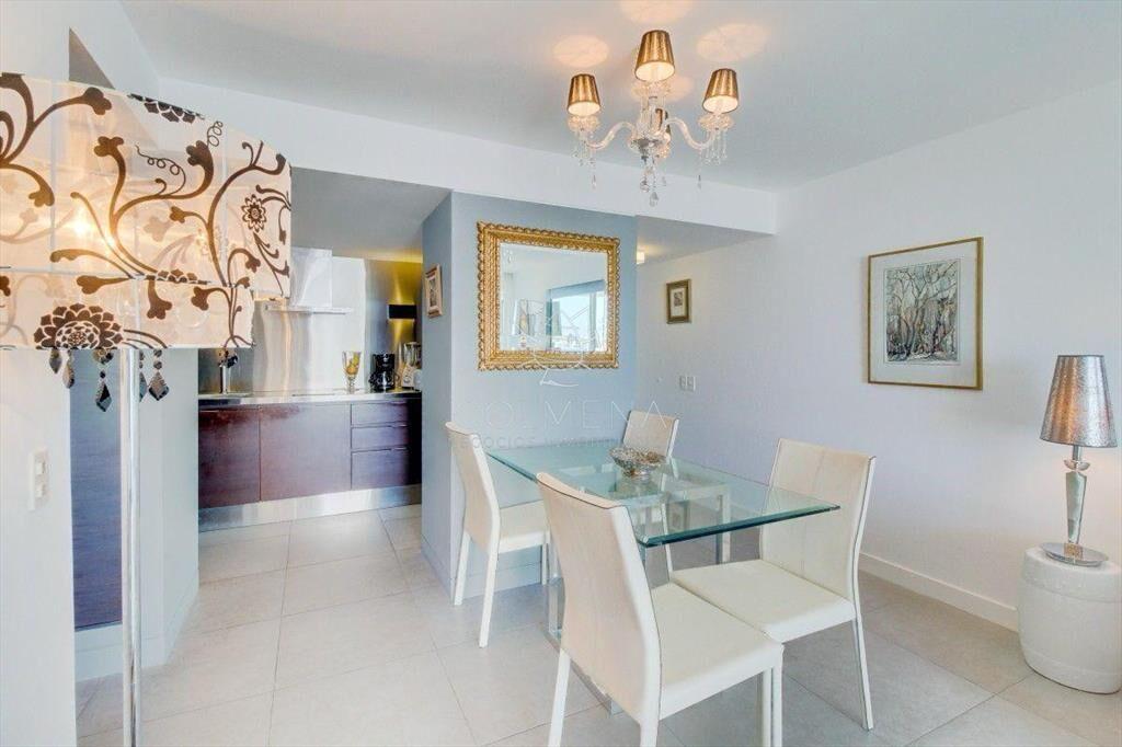 Apartamento en venta en piso alto en torre Yoo,