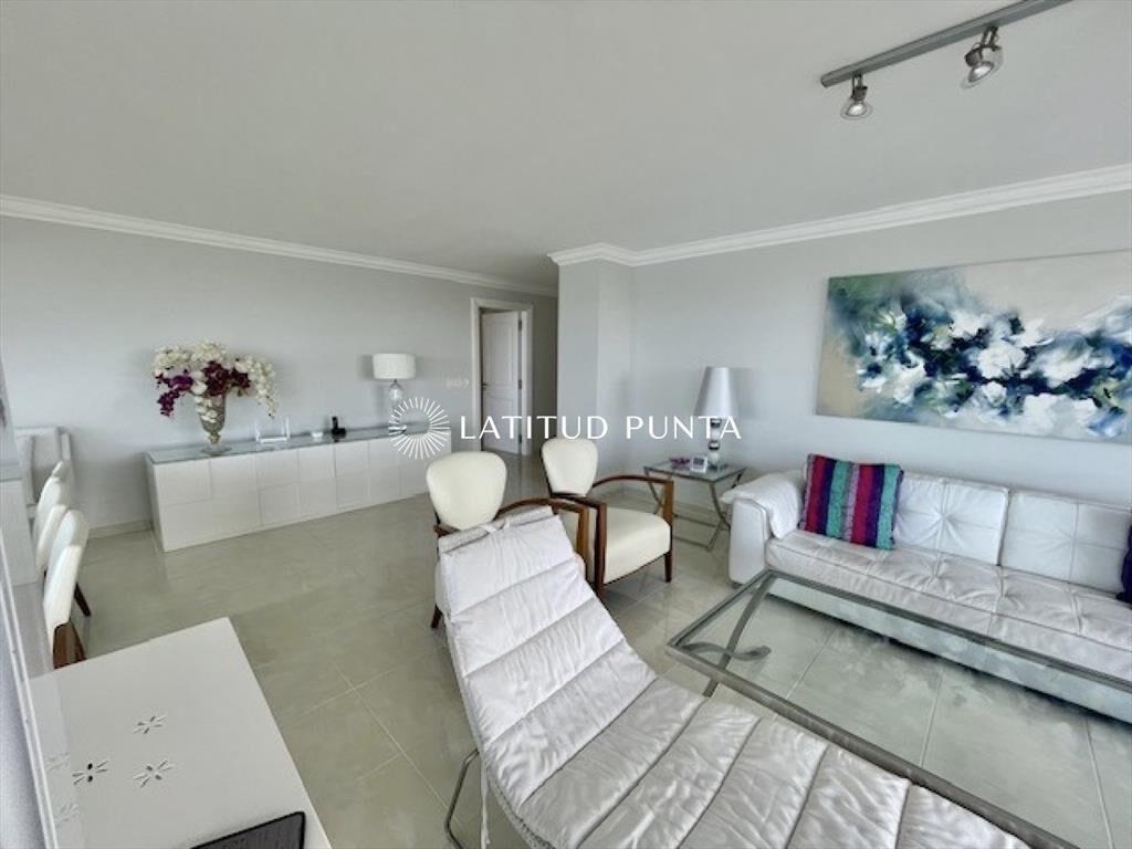 Apartamento en Le Jardin, 3 dormitorios más