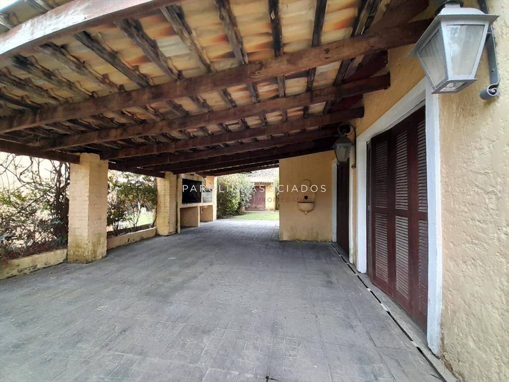 Linda casa en venta en La Barra, Punta del Este.