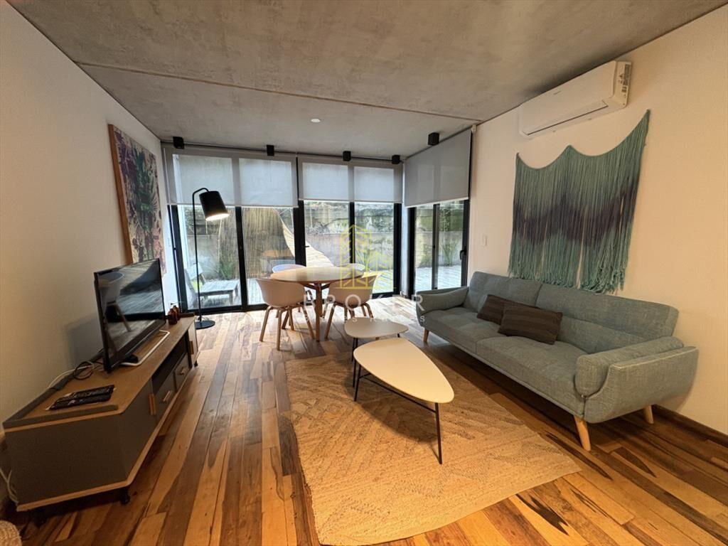 Alquiler anual de hermoso apartamento de 1 dorm