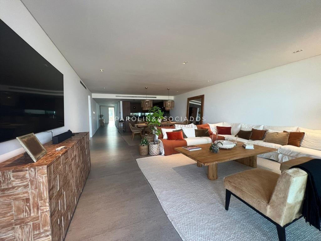 Departamento de 3 Suites en venta The Colette, Punta del Es