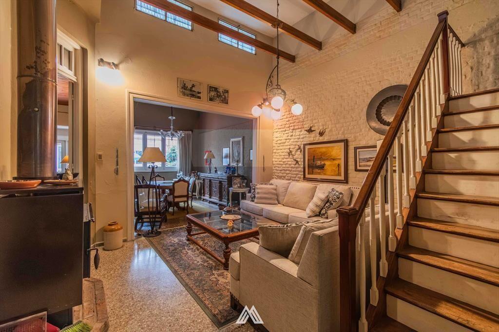VENTA DE CASA 3 DORMITORIOS PRÓXIMA A TRES CRUCES