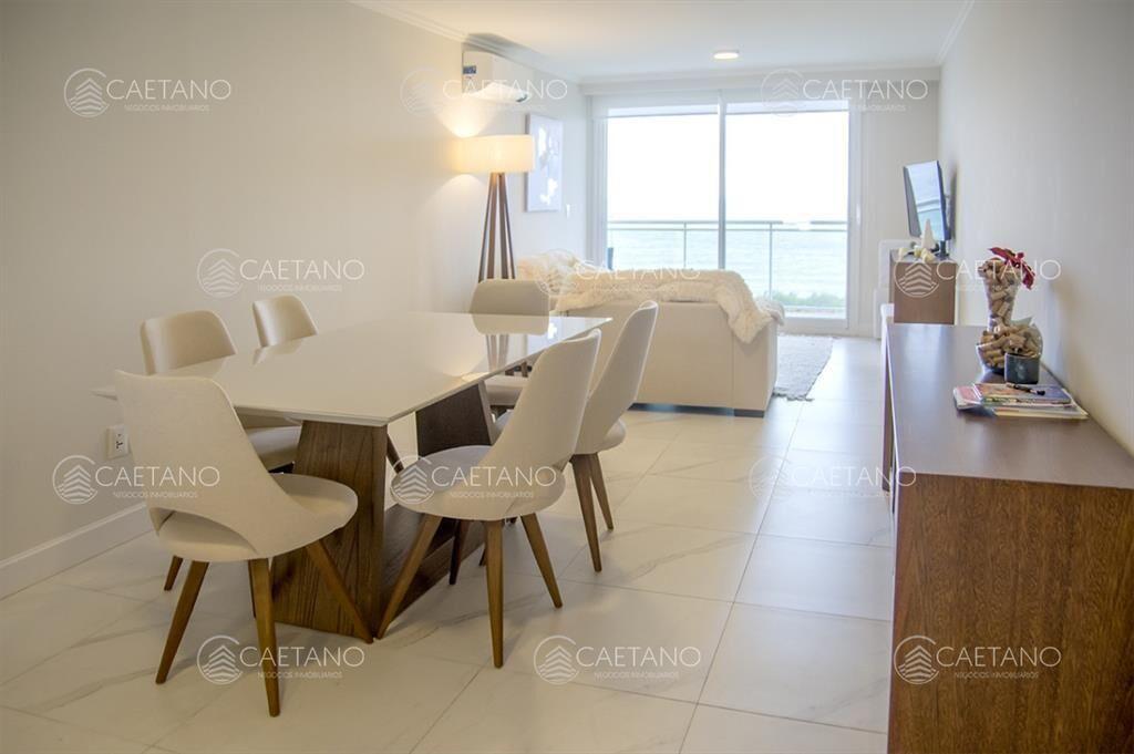 Apartamento de 2 dormitorios en Playa Mansa , Punta del est