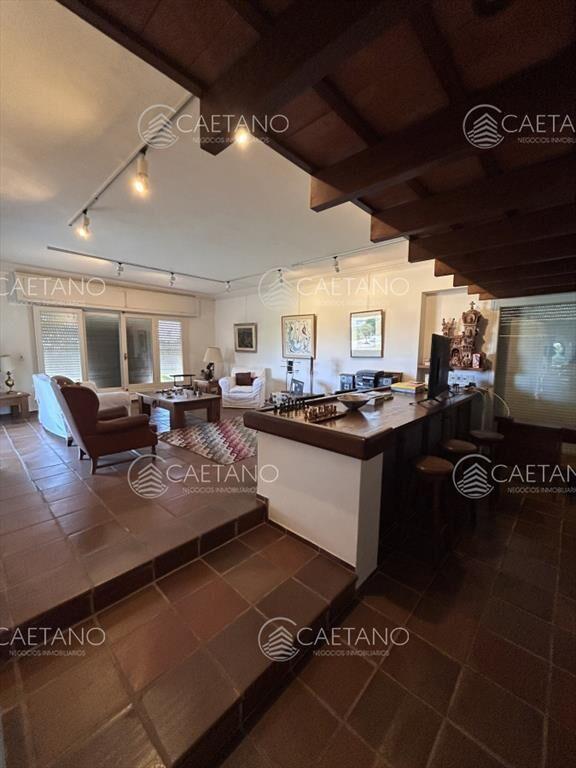 Hermosa casa en Solanas en primera linea